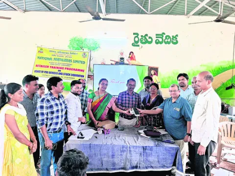 చట్టాన్ని అతిక్రమిస్తే డీలర్లపై పీడీ యాక్ట్‌