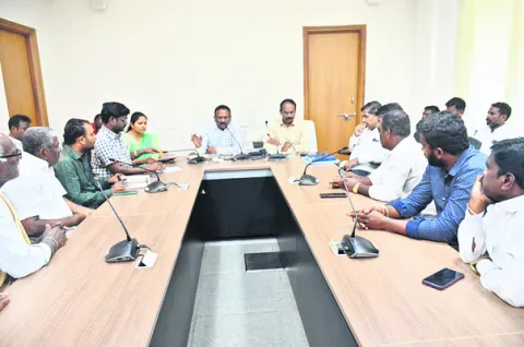 న్యాయమైన పరిహారం చెల్లిస్తాం 
