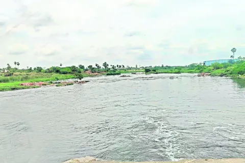 ఫ మూసీకి వరద ప్రవాహం