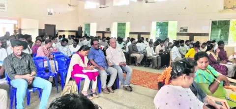 భూ సమస్యలు తలెత్తకూడదు..: జేసీ
