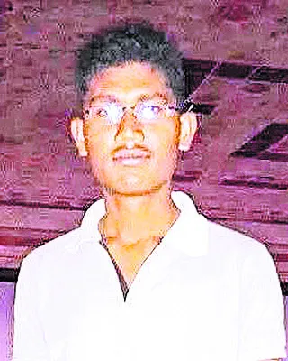 అంచెలంచెలుగా ఎదిగి.. నేలకొరిగి