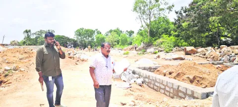 కేంద్రీయ విద్యాలయ స్థలం కబ్జా 