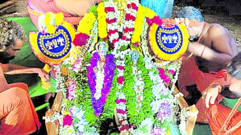 వైభవంగా ప్రసన్నాంజనేయుని కల్యాణ వేడుకలు 
