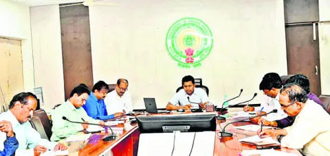 28న ఐదువేల మందితో యోగా నిర్వహించాలి 