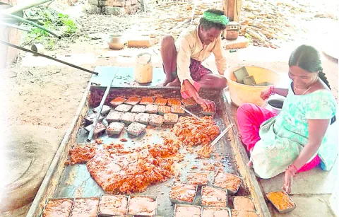 Jaggery farmers arrested illegally