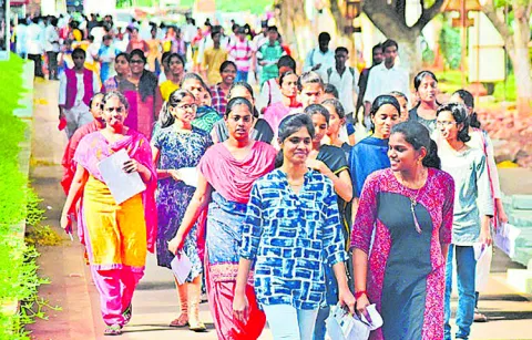 Growing demand for BBA and BCA courses