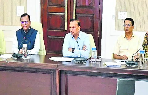 CS orders review with top officials on state formation celebrations