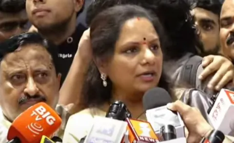 BRS Leaders Skip Welcoming Kavitha at Shamshabad Airport2