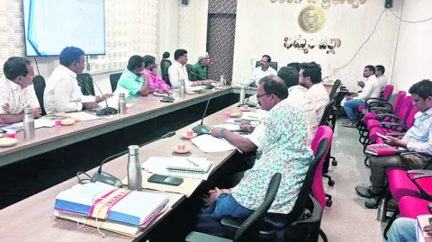 భూసేకరణ పూర్తి చేయాలి