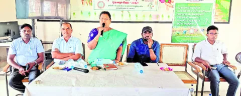 రసాయన ఎరువుల వినియోగంతో భూసారానికి ముప్పు