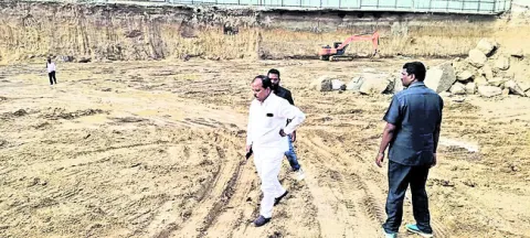 రైతు ర్యాలీకి అనుమతిని పరిశీలించండి
