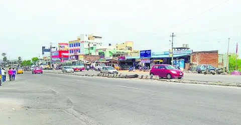 విస్తరణ లేదు.. వంతెన రాదు!