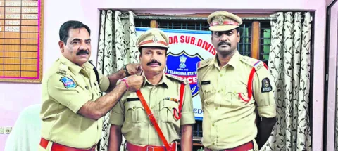 పిట్లం ఏఎస్సై  లింబాద్రికి ఎస్సైగా పదోన్నతి 