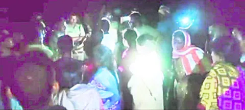 గడ్డంగూడలో ఉద్రిక్తత