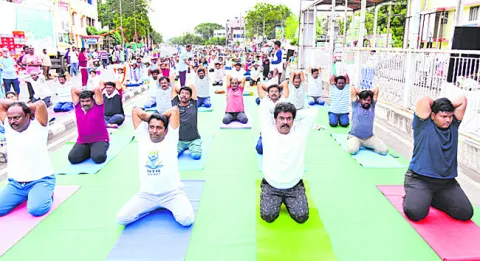యోగాతో ఆరోగ్య మహాభాగ్యం 
