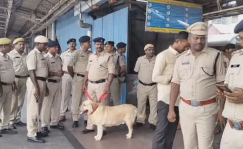 Bomb threat Call to Vijayawada Vizag Railway Station Check Details here10