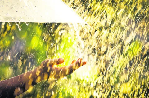 జిల్లాలో 32 మి.మీల వర్షం