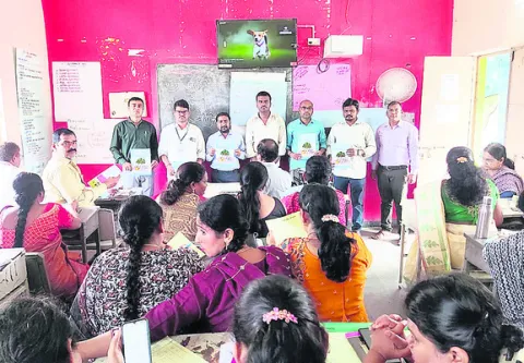 బాలల సంరక్షణకు పాటుపడాలి