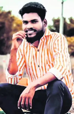 గేదెను ఢీకొని  యువకుడి మృతి