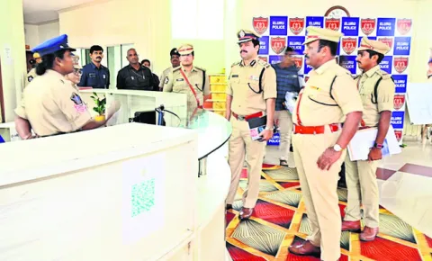 నిఘా వ్యవస్థను మరింత పటిష్టం చేయాలి 