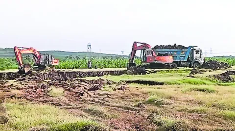 మట్టిమాయం చేసేందుకు...