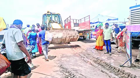 రహదారులకు మరమ్మతు
