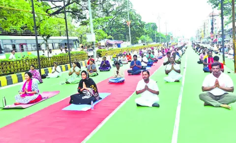 యోగాపై విస్తృతంగా అవగాహన కల్పించాలి 