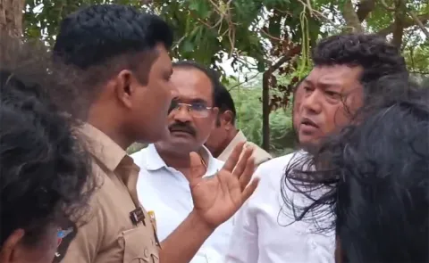 మాజీ మంత్రి సీదిరి అప్పలరాజుపై సీఐ బూతు పురాణం
