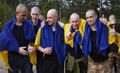 Ukraine brings home 307 POWs in 2nd phase of major prisoner swap with Russia12