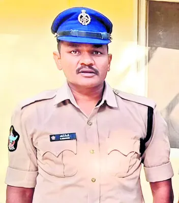 రోడ్డు ప్రమాదంలో కానిస్టేబుల్‌ దుర్మరణం