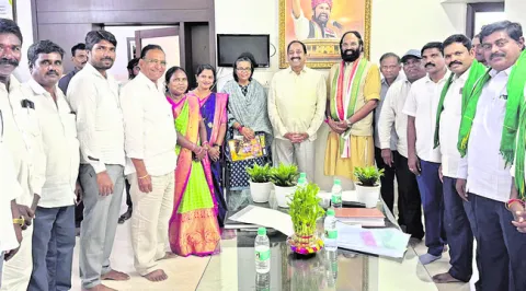 కోదాడ మార్కెట్‌ అభివృద్ధికి సహకరిస్తాం