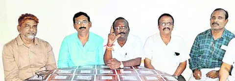 గందరగోళంగా ఉపాధ్యాయుల బదిలీ ప్రక్రియ 