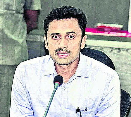 ప్రతీ ఒక్కరిని యోగాంధ్రలో భాగస్వాములు చేయాలి 
