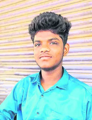 ఈతకు వెళ్లి విద్యార్థి మృతి