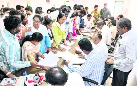 ముగిసిన ‘సర్వేయర్‌’ సర్టిఫికెట్ల పరిశీలన