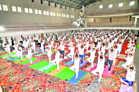 యోగాతో ఆరోగ్యవంత జీవితం 