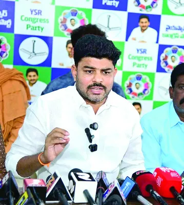 పరాకాష్టకు ‘రెడ్‌బుక్‌’ వేధింపులు 
