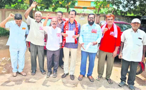 విశాఖ ఉక్కును ప్రభుత్వ రంగంలో కొనసాగించాలి 