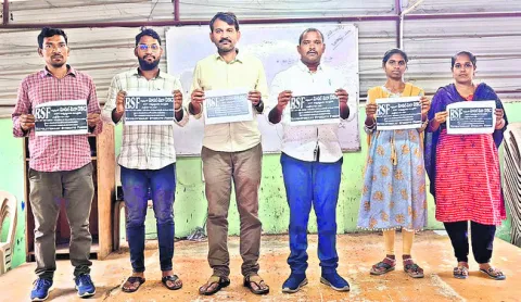 మోడల్‌ మెగా డీఎస్సీ పరీక్షను జయప్రదం చేయాలి