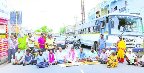 తడిసిన ధాన్యం కొనుగోలు చేయండి 