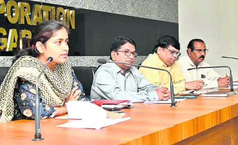 సిబిల్‌ స్కోర్‌ వివరాలు   అందించాలి