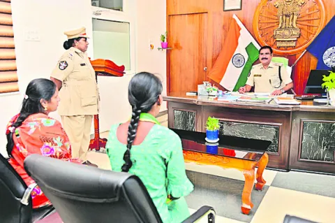 చట్టపరిధిలో ప్రతి సమస్యకు పరిష్కారం 