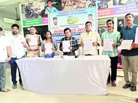 బస్సుల ఫిట్‌నెస్‌ బాధ్యత స్కూల్‌ యాజమాన్యాలదే 