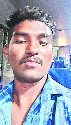 బహిర్భూమికి వెళ్లి  ప్రాణాలు వదిలాడు 