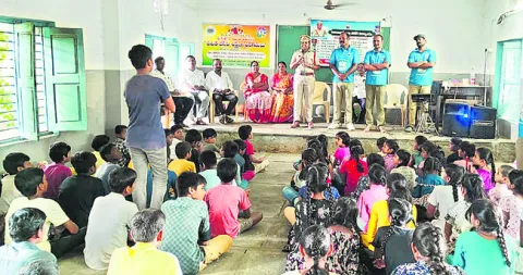 బాల్య వివాహాలు నేరం 
