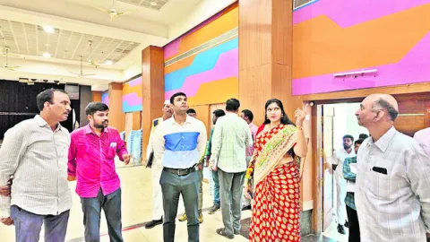 వీఎంఆర్‌డీఏ ప్రాంగణాల్లో పనులు వేగవంతం 