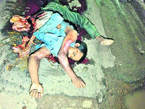 గుర్తు తెలియని వాహనం ఢీకొని వ్యక్తి మృతి 