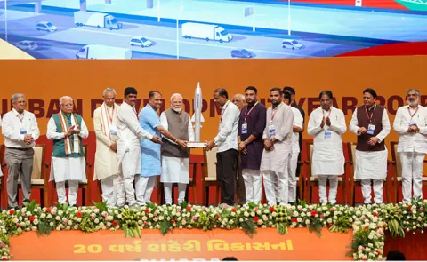 Pakistan knows it cannot win a direct war PM Modi15