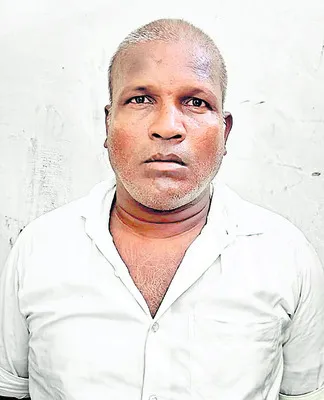 పది కిలోల గంజాయి స్వాధీనం