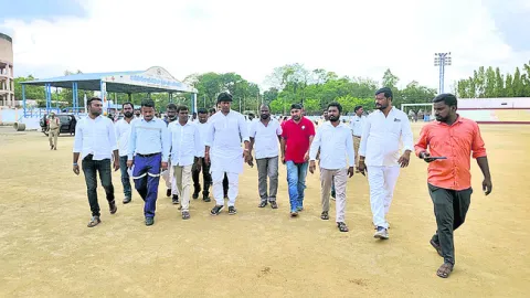 క్రీడాప్రాంగణాన్ని అభివృద్ధి చేస్తాం